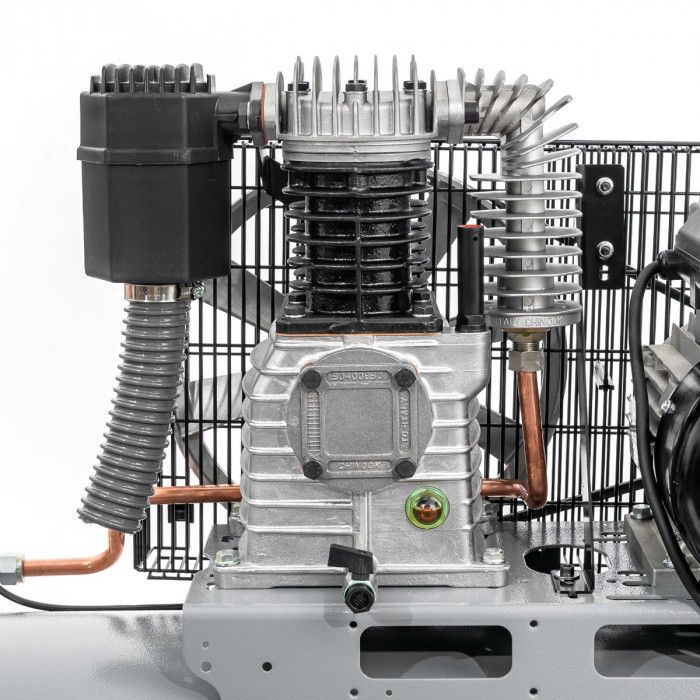 Compressor HL 425-200 Pro 10 bar 3 hp/2.2 kW 317 l/min 200 l